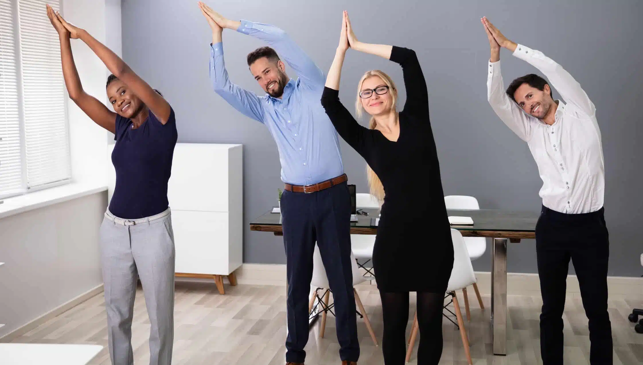 Bild 18-11 Executive yoga coaching in Zug – Leadership wellness and stress management for CEOs.