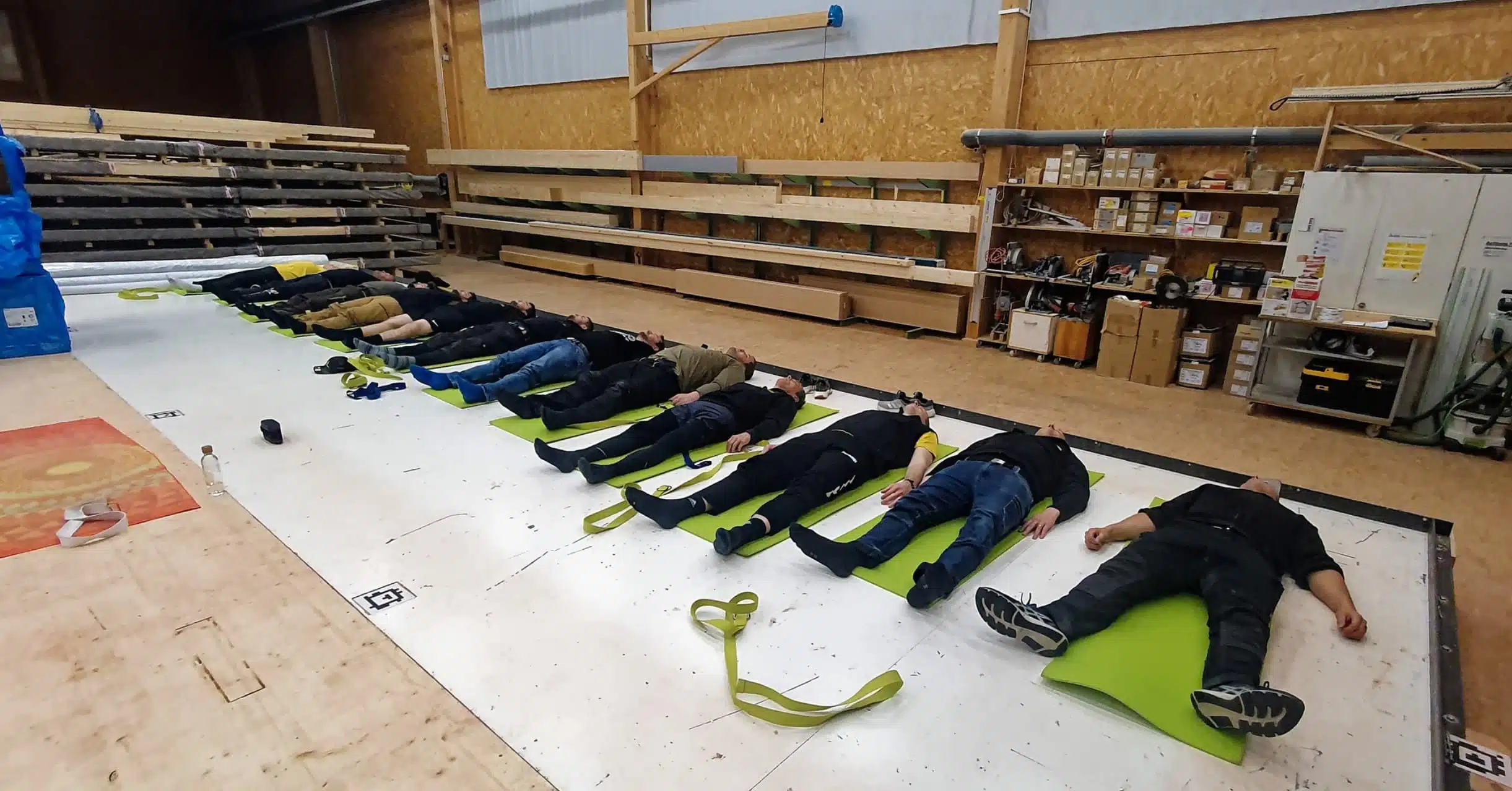 Smiling-Wisdom-Corporate-Yoga Executive yoga coaching in Zug – Leadership wellness and stress management for CEOs.