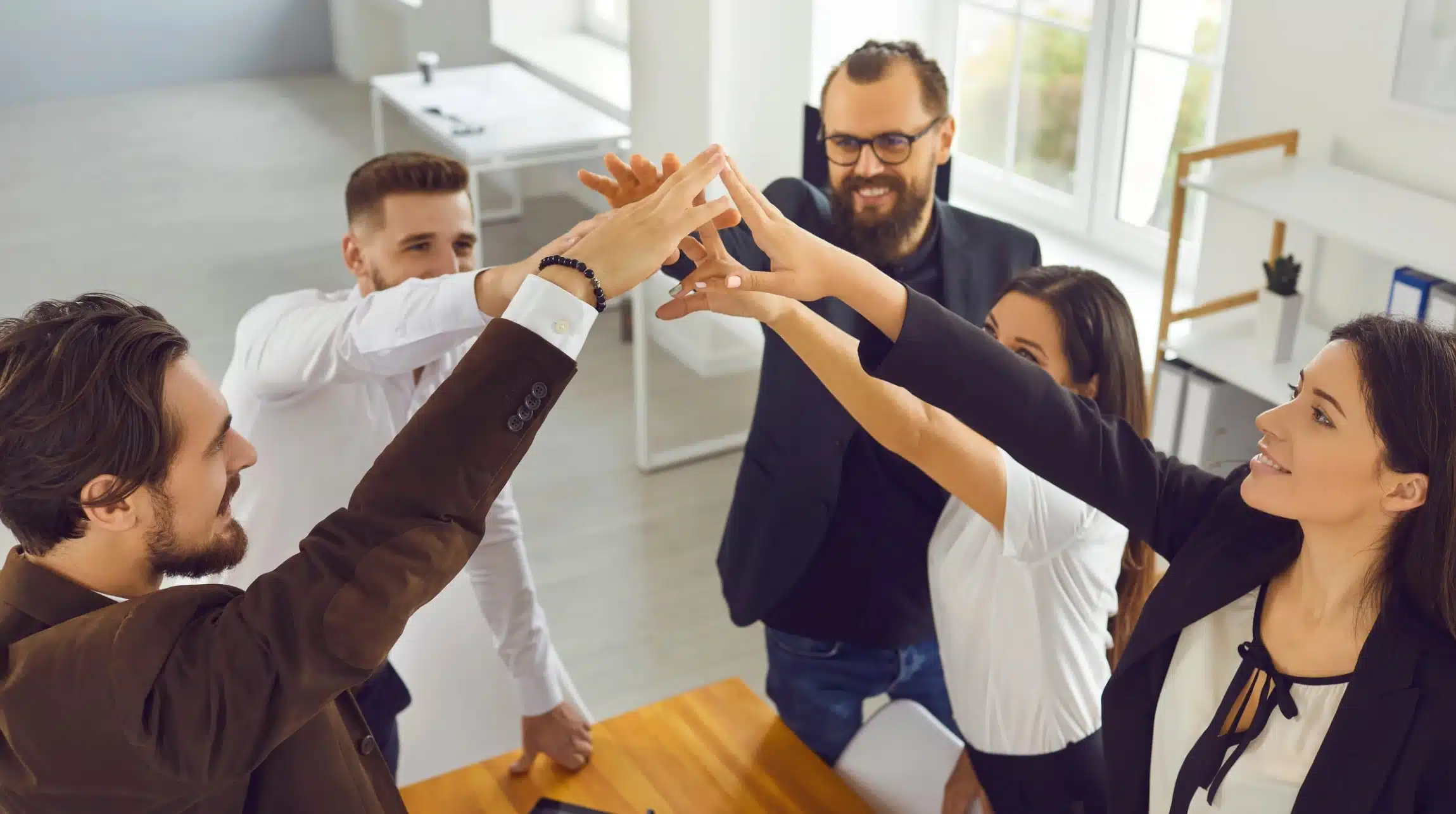 Smiling-Wisdom-Leadership-Wellbeing-Day Executive yoga coaching in Zug – Leadership wellness and stress management for CEOs.